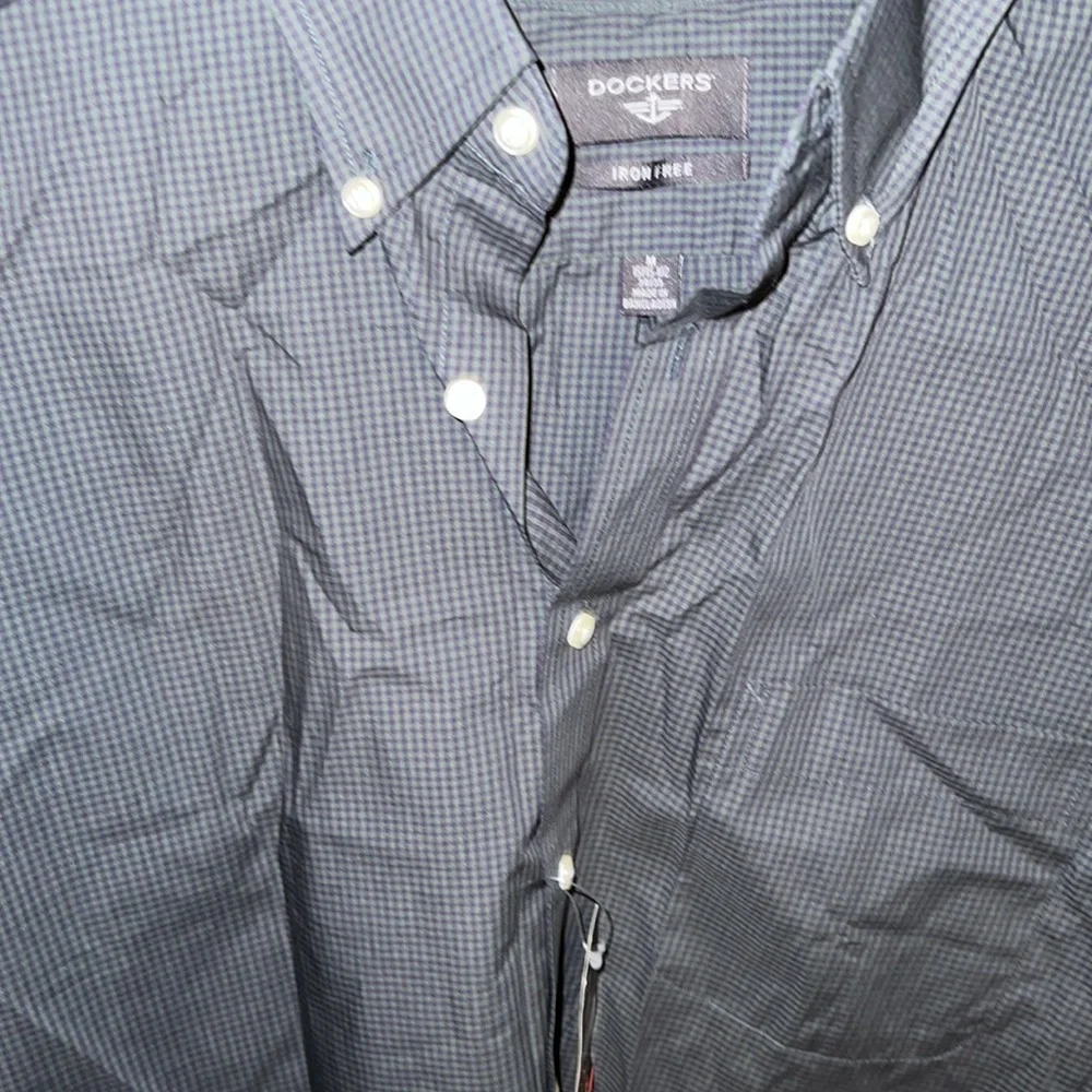 Mens dockers shirt nwt no iron M - Picture 2 of 4